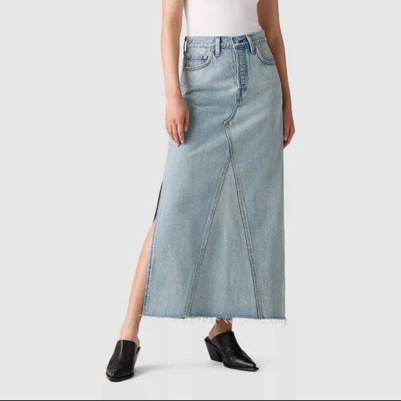 Levi's Women's Size 30 Button Fly Iconic Maxi Skirt Light Wash Not In The Mood - Picture 1 of 15